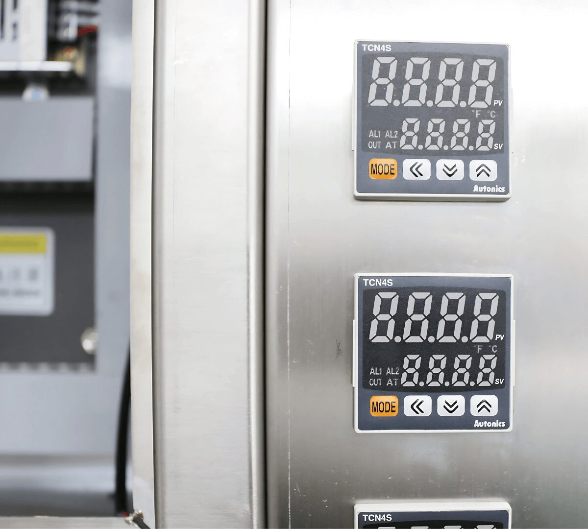 ETIQUETADORA AUTOMÁTICA HOT MELT REF.E-TAHM - Image 2